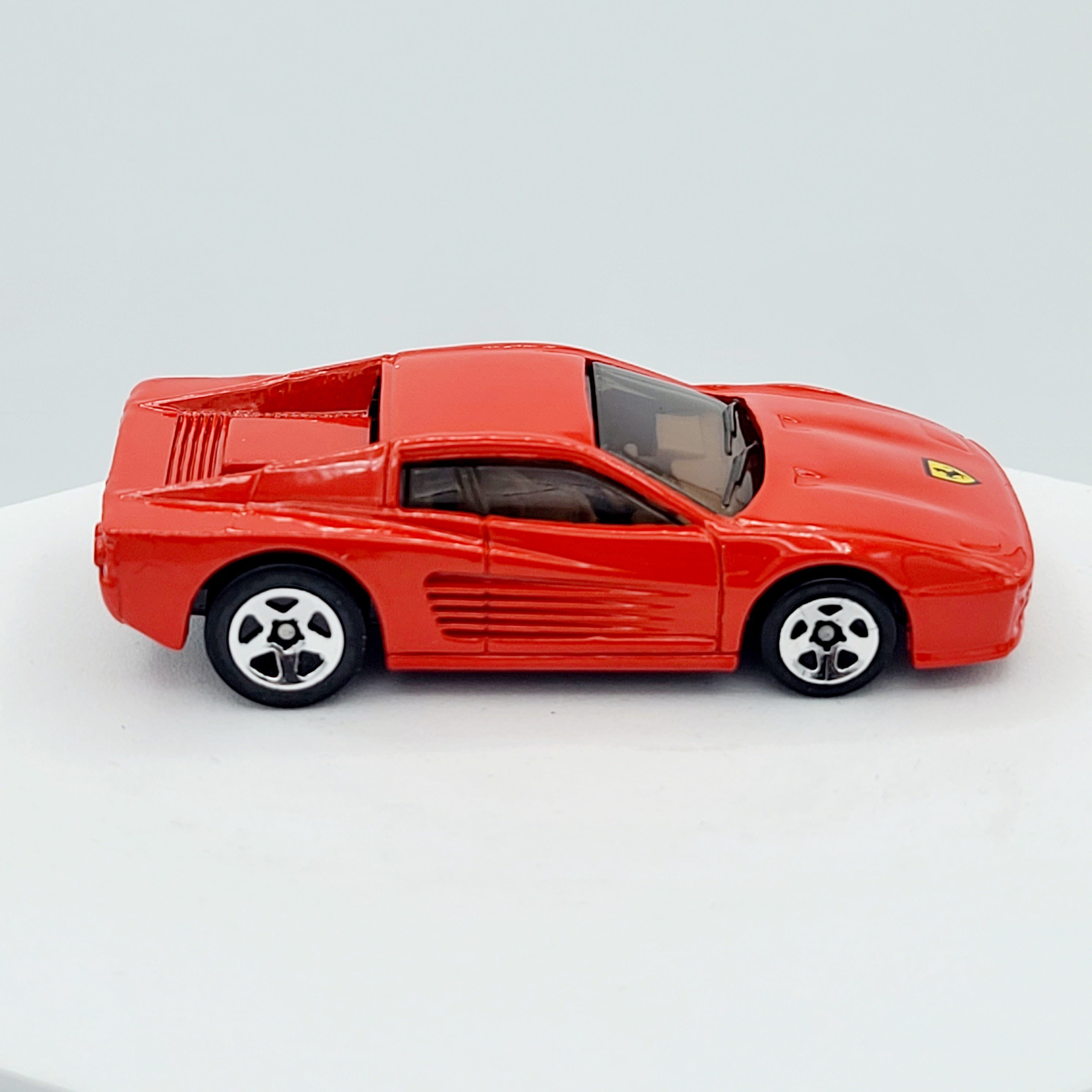 Hot Wheels Ferrari F512M Testarossa (1999 HW Basic)